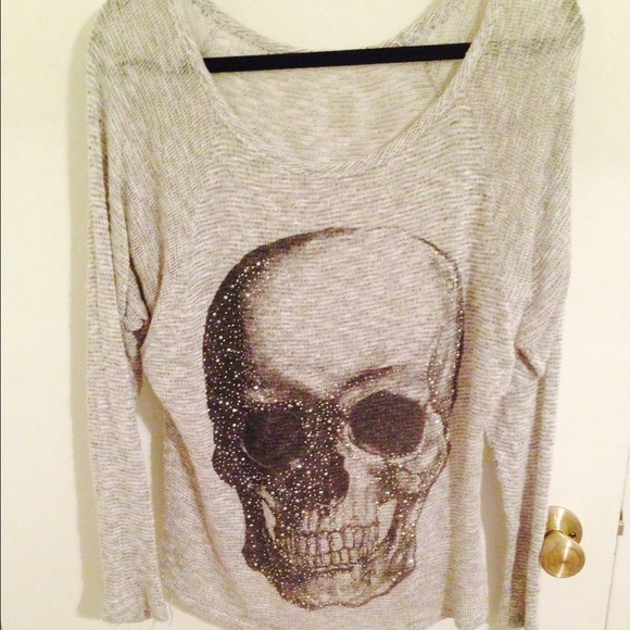 ❗️SOLD Grey light-weight skull head sweater - Picture 2 of 4