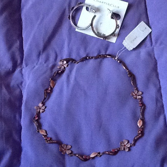 Necklace and earring set