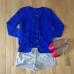 GAP oversized cardigan / Hollister shorts