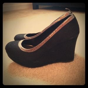 GAP black suede wedges