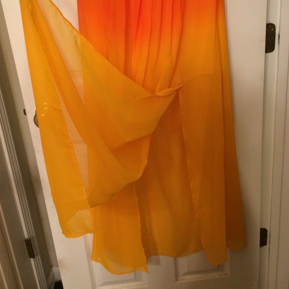 Stunning Maxi ⛔️🚫traded🚫⛔️ - Picture 3 of 4