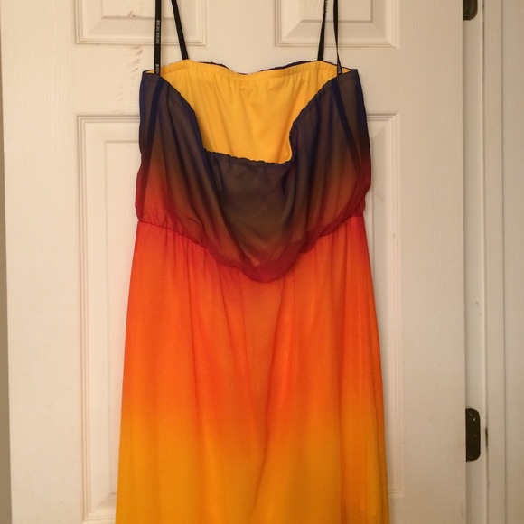 Stunning Maxi ⛔️🚫traded🚫⛔️ - Picture 4 of 4