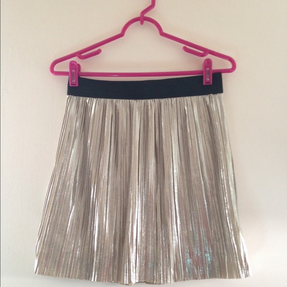 Dazzling Gold Pleated Skirt