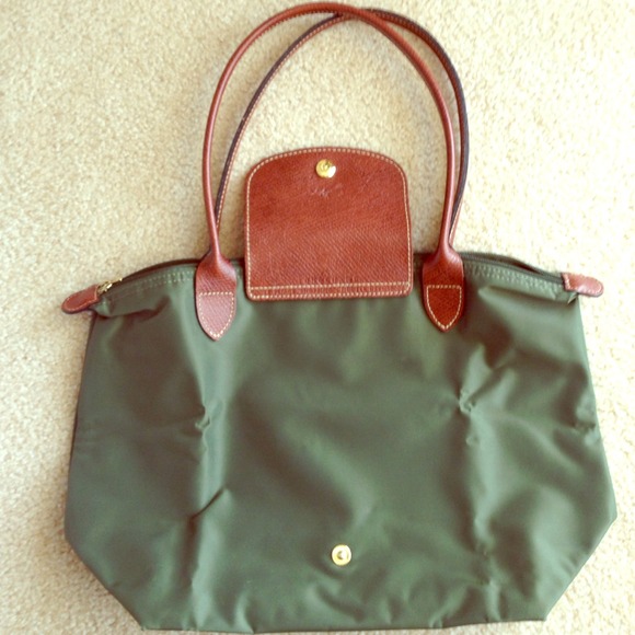 Longchamp small le pliage tote...beautiful green!