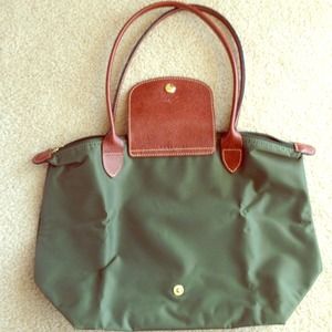 Longchamp small le pliage tote...beautiful green!