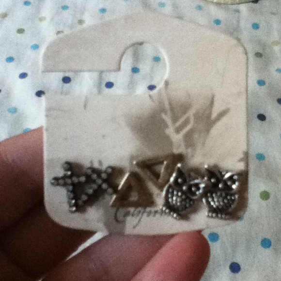 NWT Earring set!