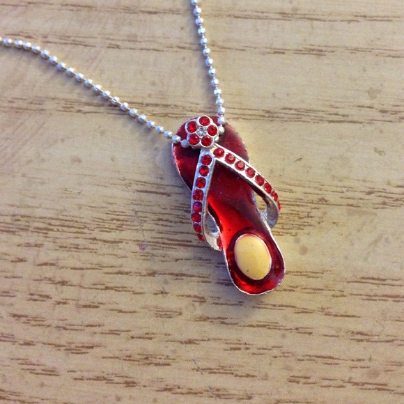 Jewelry - Cute flip flop necklace