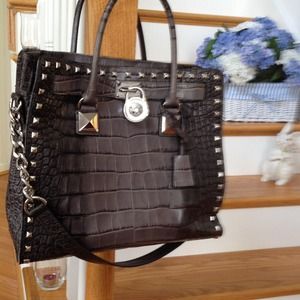 Michael kors purse and wallet set