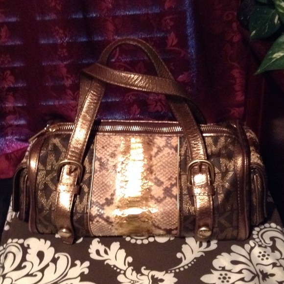 💯 Authentic Michael Kors  @itzelpm2 TRADE