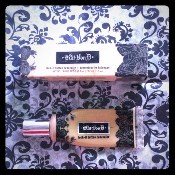Kat Von D medium 22 lock-it tattoo concealer