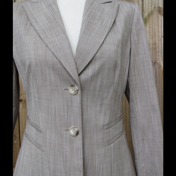 Gorgeous 2 button gray blazer! NWT! - Picture 2 of 4