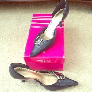 💕BCBG NAVY BLUE STALETTO💕