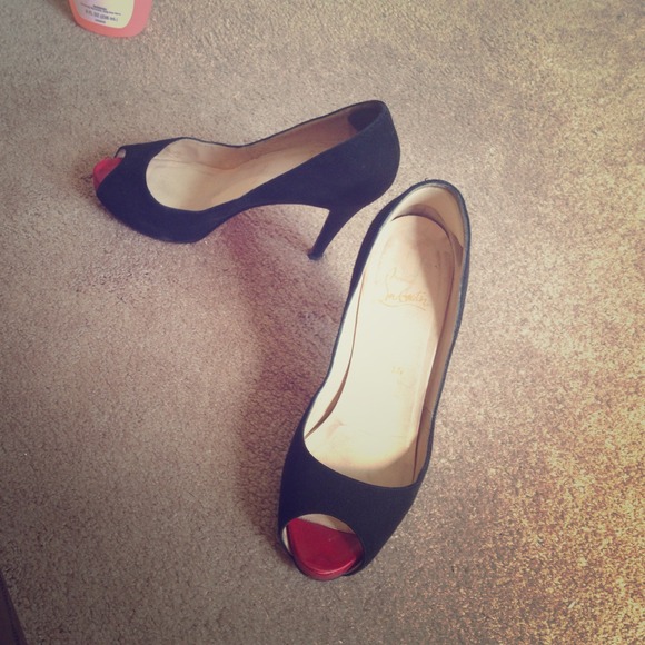 ⛔️sold other site⛔️ Authentic Christian louboutin