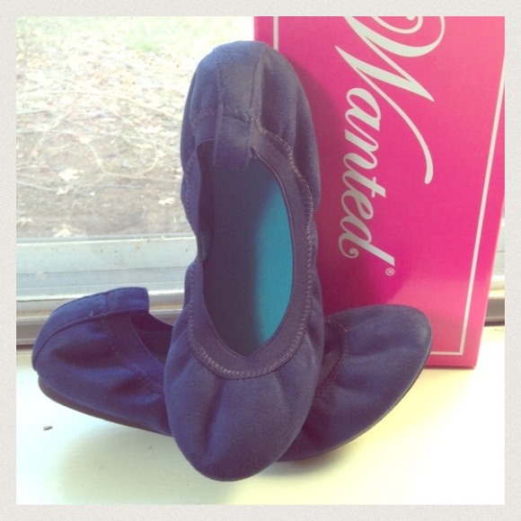 Shoes - 💞Size 10 Cobalt Flats💞