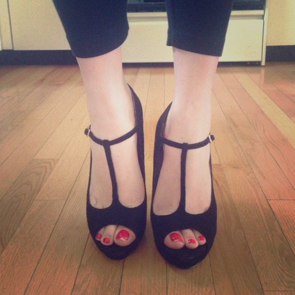 Shoes - T-Strap Peep Toe Pumps