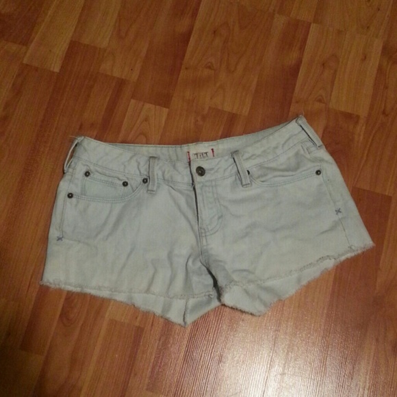 Pac Sun extremely light wash shorts!