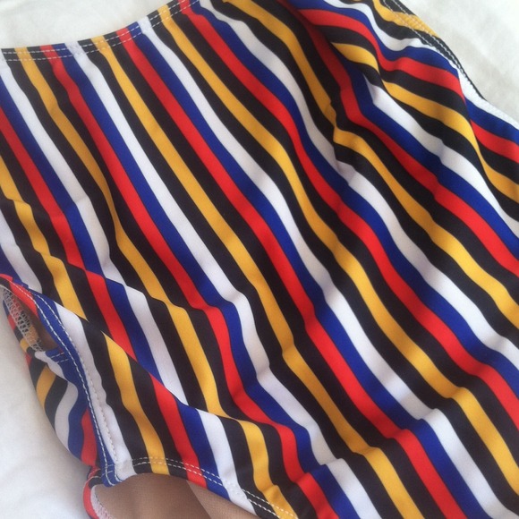 TRADED - Picture 2 of 3