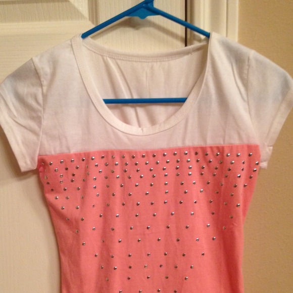 Coral and ivory studded top - Picture 2 of 3
