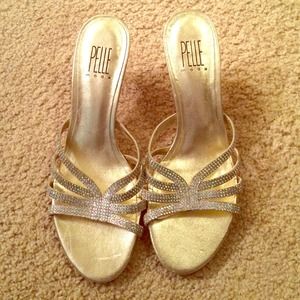Pelle Moda Rhine stone kitten heel brand new