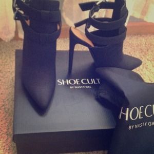 Shoe cult by nasty gal black booties 🚫HOLD🚫