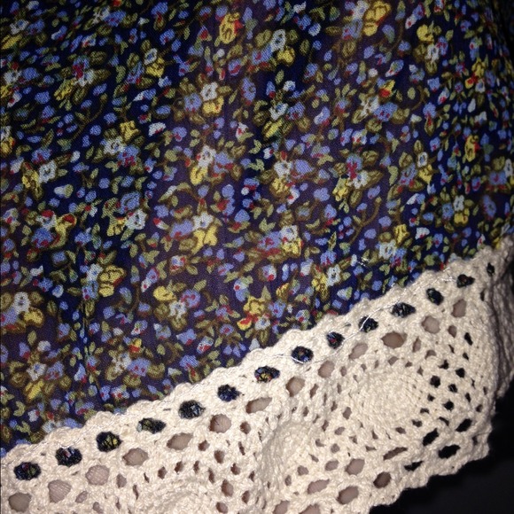 ✨NWT✨ Sheer Top - Picture 2 of 3