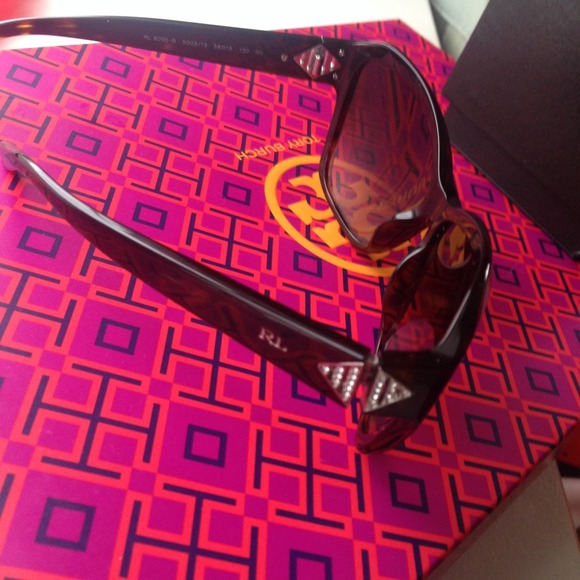 Ralf Lauren sunglasses ! - Picture 3 of 5