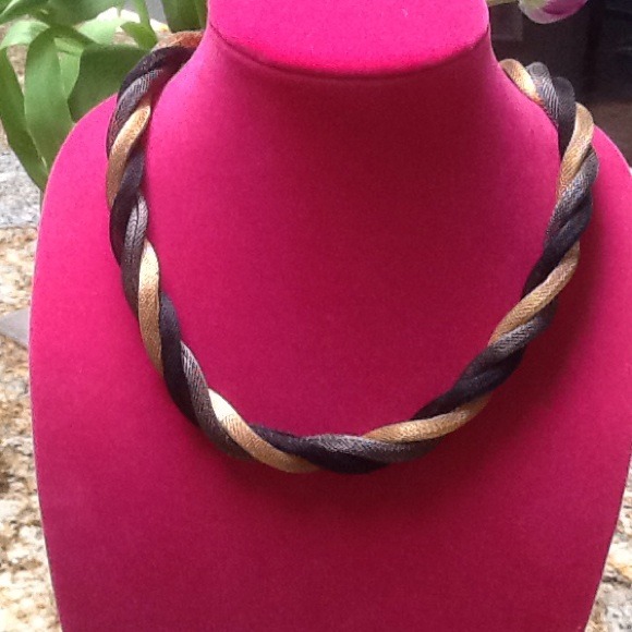 Necklace. SOLD in Bundle