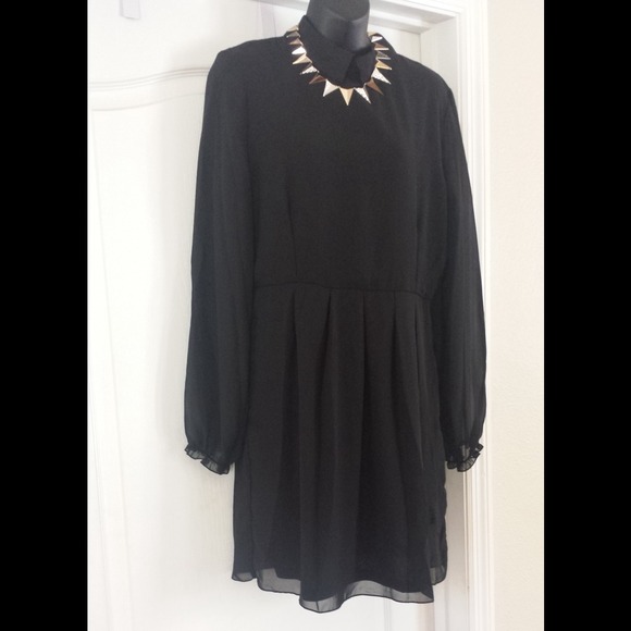 SOLD!! Kim Kardashian Dress - Picture 2 of 3