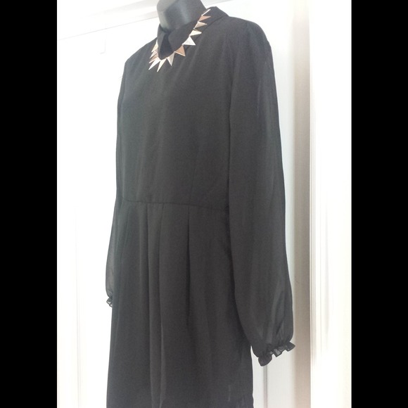 SOLD!! Kim Kardashian Dress - Picture 3 of 3