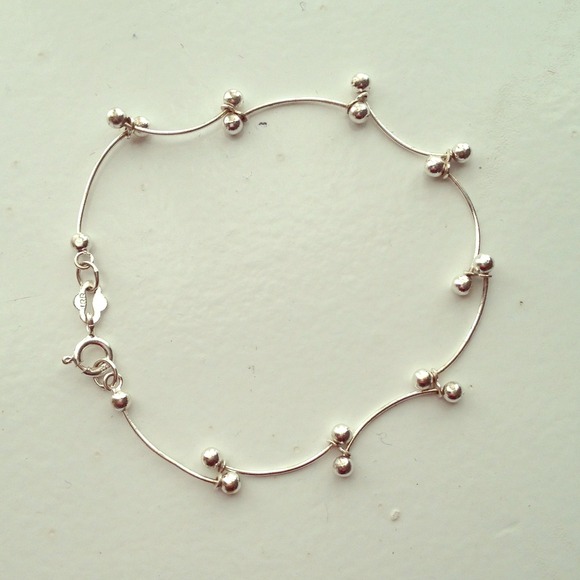 Elegant silver braclet
