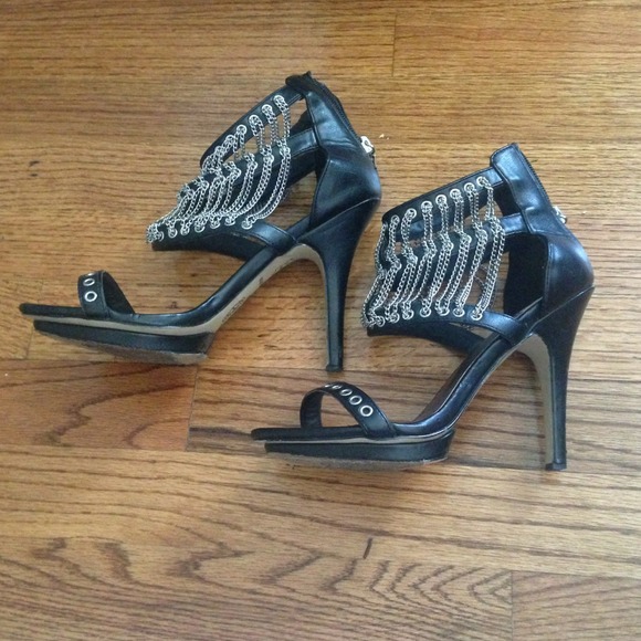 Zigi Soho sexy chain heels