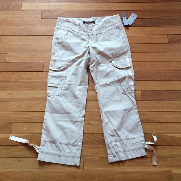 Brand new cropped DKNY khakis