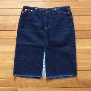 Like new Guess denim skirt