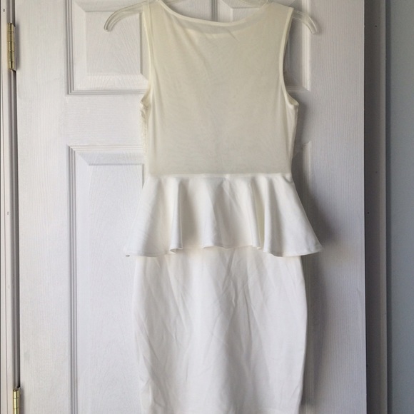 ❗️PRICE DROP 🎀 New! NWOT White peplum lace dress - Picture 4 of 4