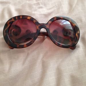 Bug eye sunglasses