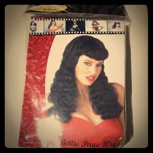 Bettie Paige Wig