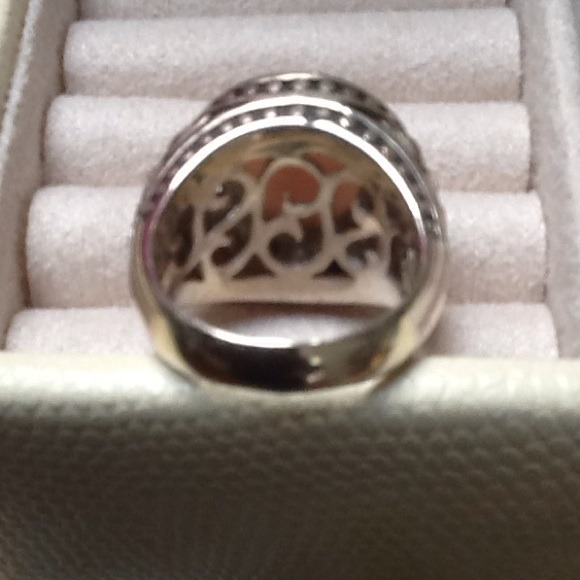 Ring.   ❤️SOLD❤️ - Picture 2 of 3