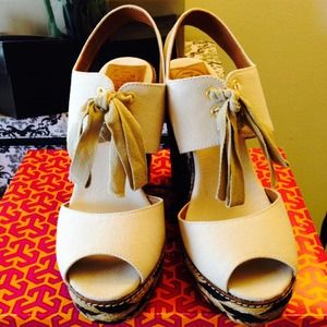 🎀 Tory Burch Wedges🎀