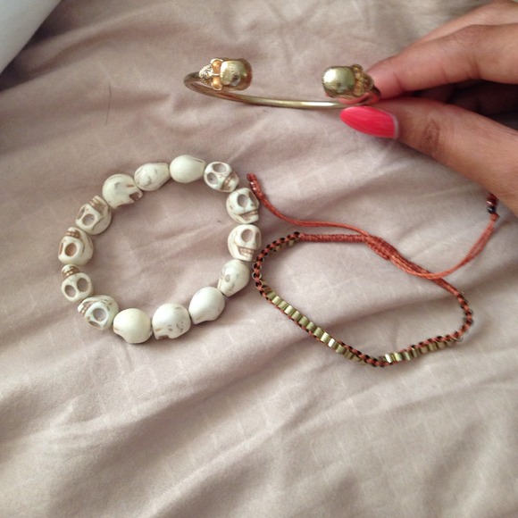 Brandy melville bracelets