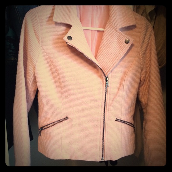 ❌❌SOLD❌❌🎉HOST PICK🎉Nice motorcycle style jacket