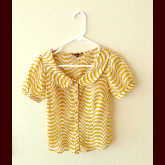 🎉HP Peter Pan collar button top