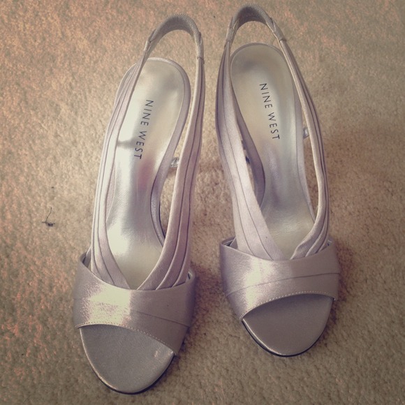 Never worn - Nine West Silver satin heels