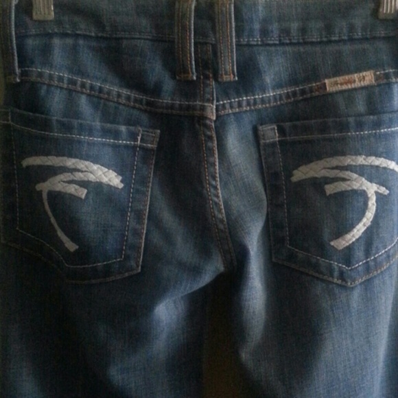 Jeans - Picture 3 of 4
