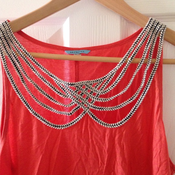 orange top with cutout - Picture 3 of 3