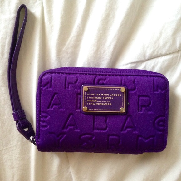 *REDUCED* Marc by Marc Jacobs iPhone 4 wristlet