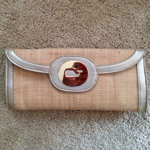 New Price on SALE Vineyard Vines Straw Clutch