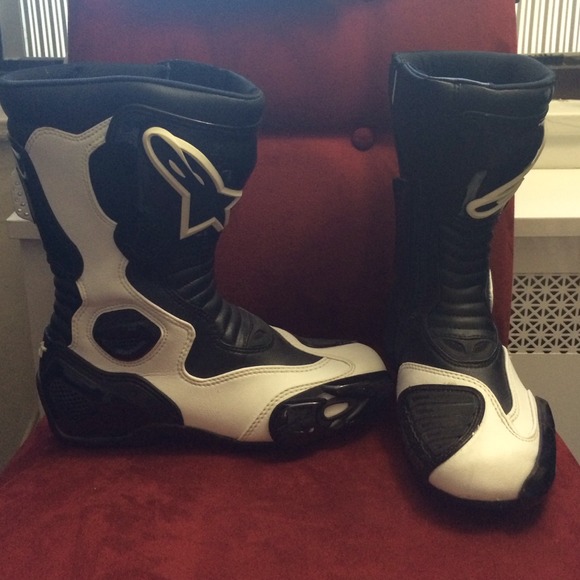 Motorcycle boots