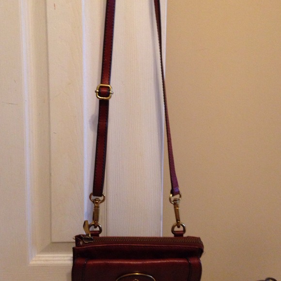 Sold on eBay ❌❌❌❌ Fossil Crossbody Bag - Picture 2 of 3