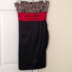Strapless formal dress