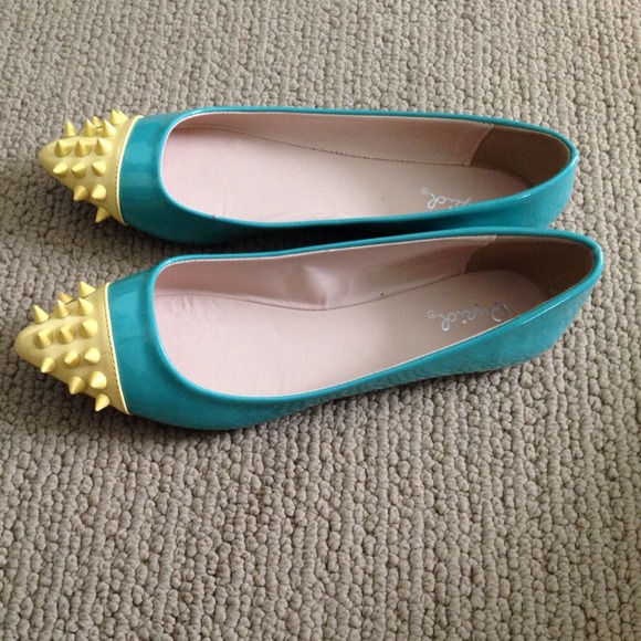 Ballet flats, never been worn - Picture 2 of 3